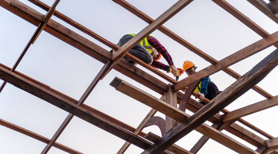 Professional gutter cleaning services in Stratton, OH